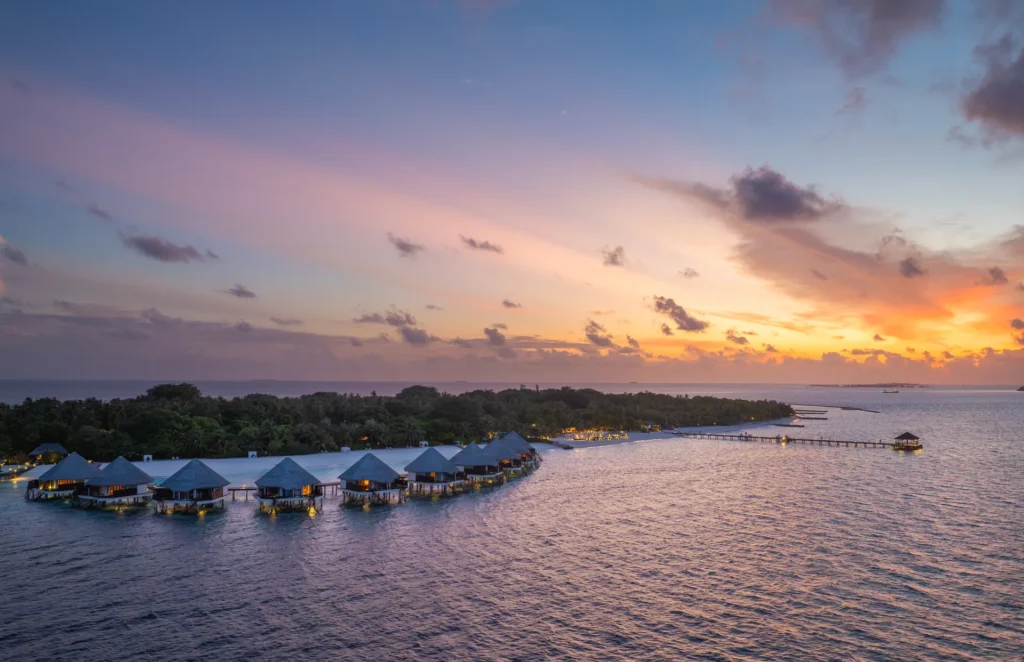 Adaaran Prestige Water Villas i solnedgång